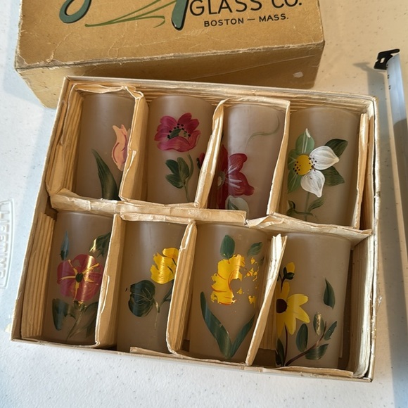 VINTAGE FROSTED GLASSWARE SET LILY COMPANY HANDPAINTED Hand-Painted Floral - Picture 10 of 10
